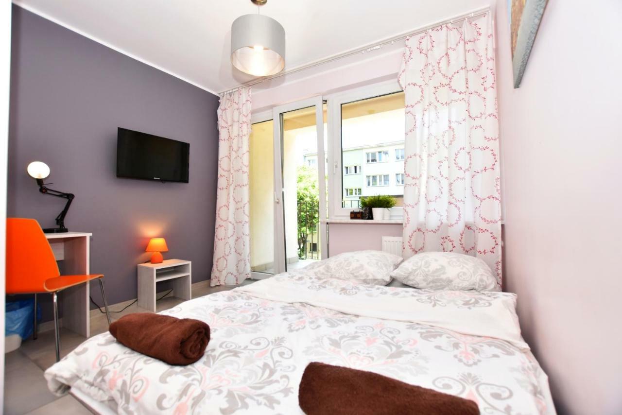 City Central Hostel Laciarska Вроцлав Екстер'єр фото