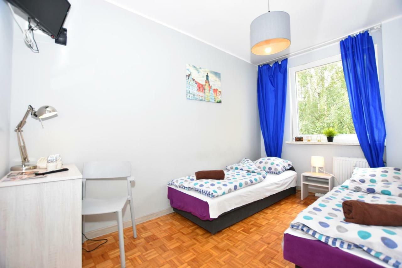 City Central Hostel Laciarska Вроцлав Екстер'єр фото